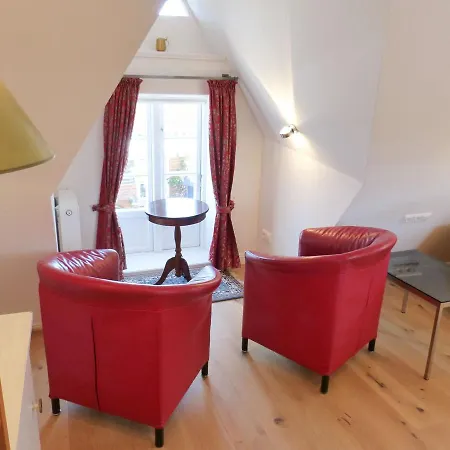 Ruard Waanang Appartement Nebel
