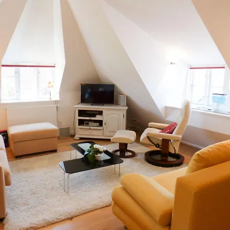 Ruard Waanang Appartement Nebel